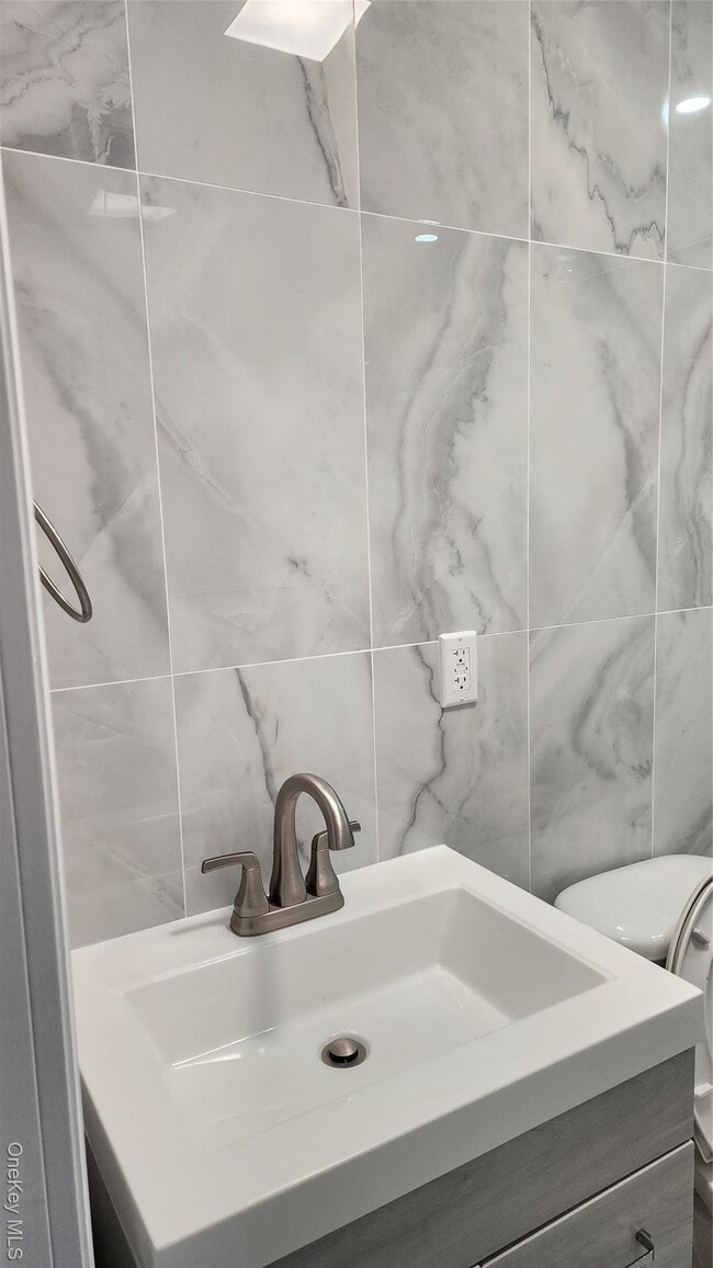 Building Photo - 126 Forest Ave