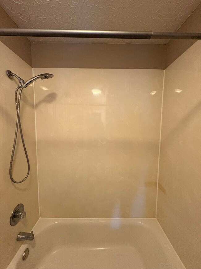 Building Photo - 331 St Andrews Dr