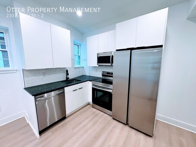 Building Photo - 230 S 46th St