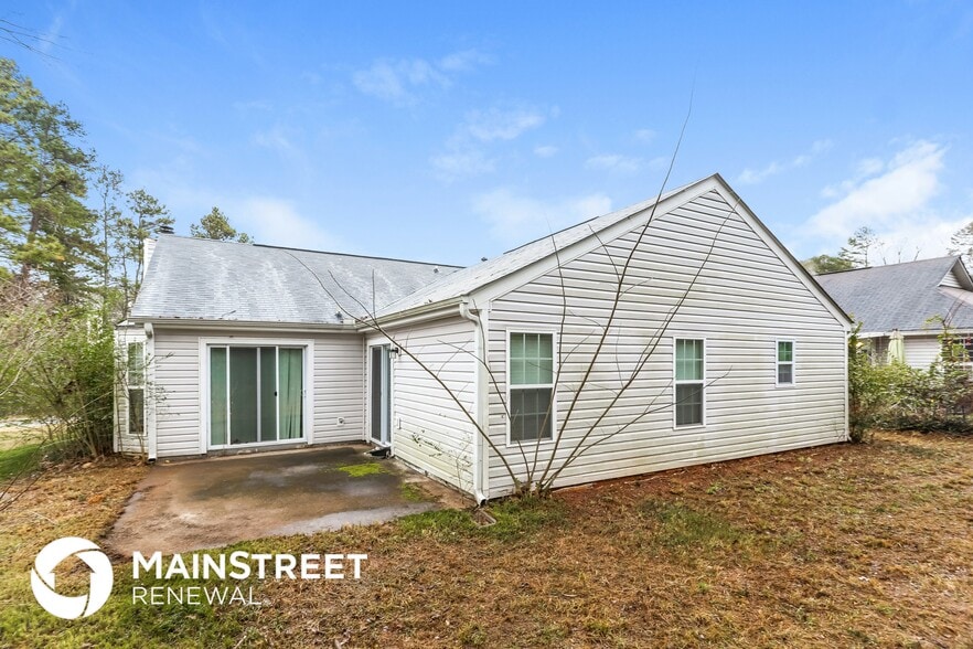 Building Photo - 4399 Barclay Way