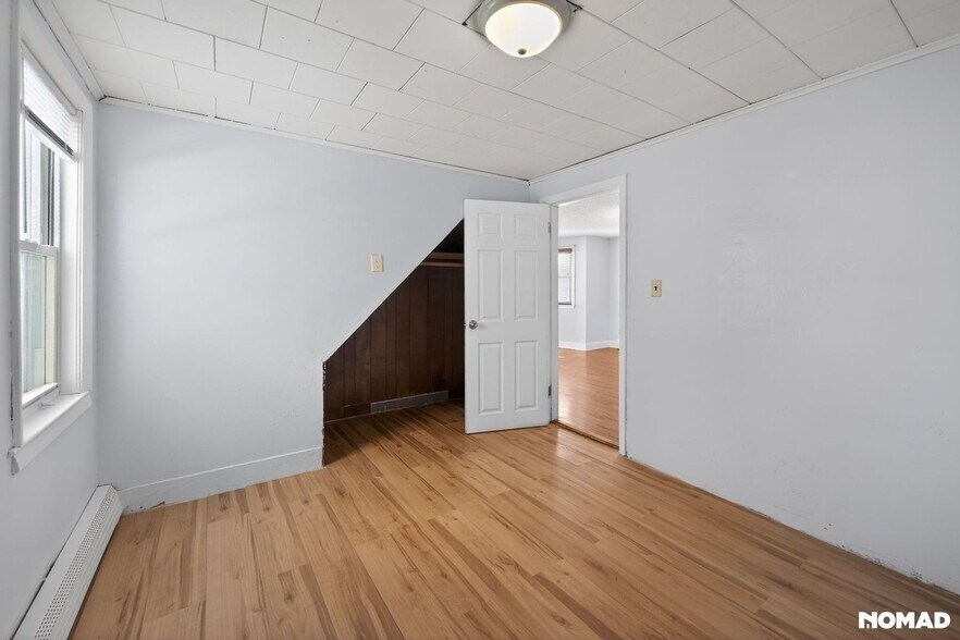 Building Photo - 36 Beach St