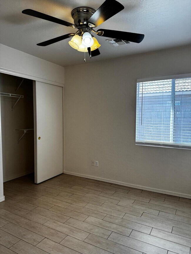 Building Photo - 14613 N 154th Ave