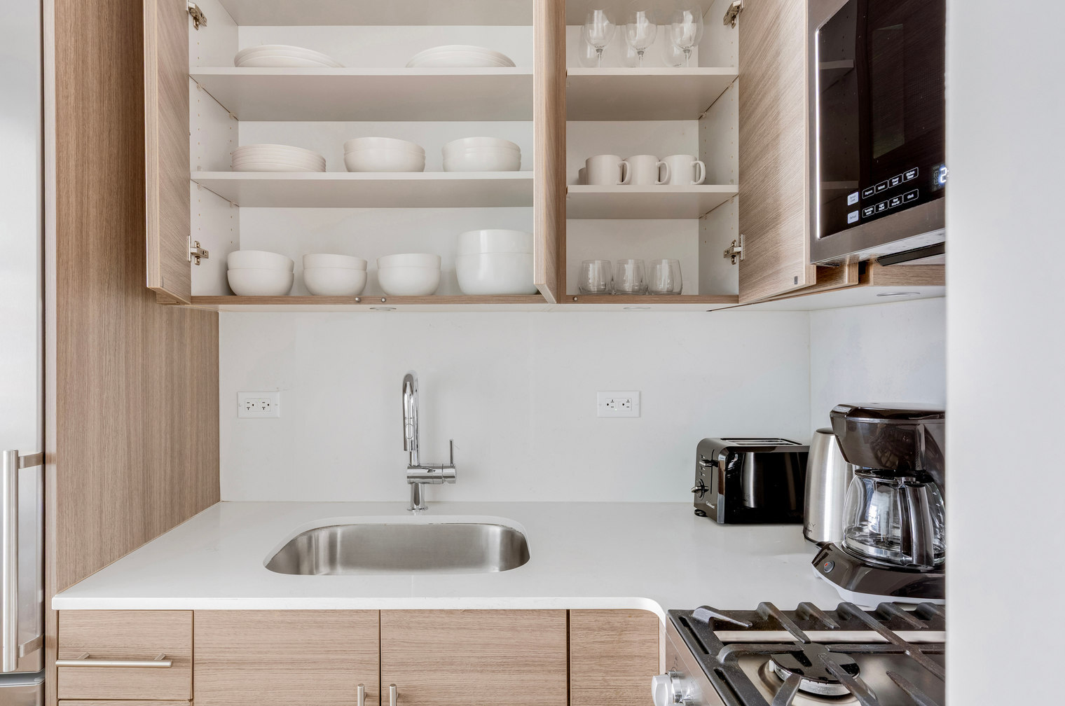 Building Photo - 340 E 51st St