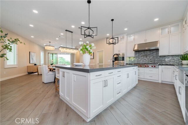 Building Photo - 111 Bosque