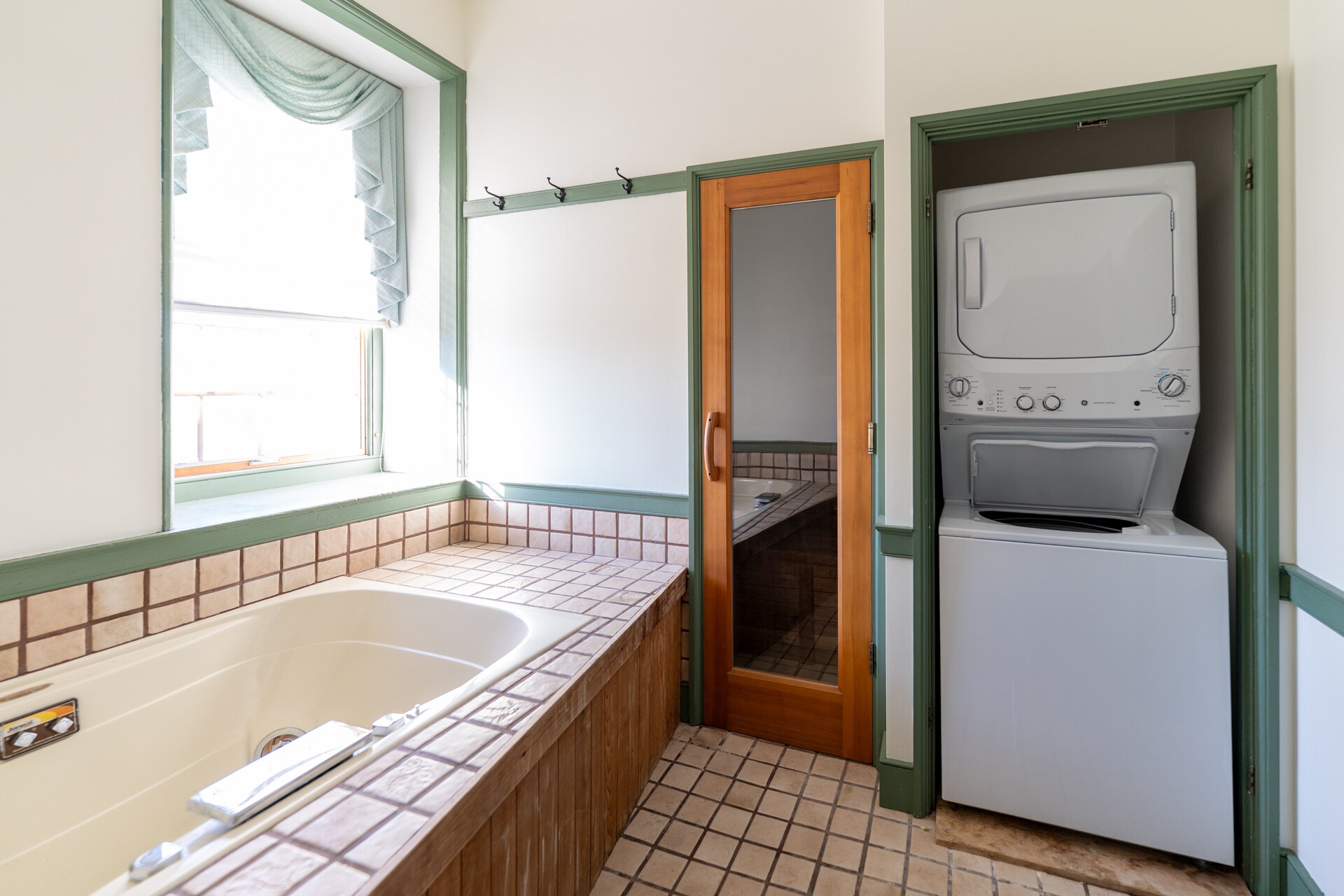 2nd Floor Main Bathroom 2 Laundry - 2200 Strickler Rd