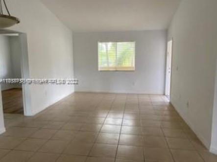 Building Photo - 6656 SW 116th Ct
