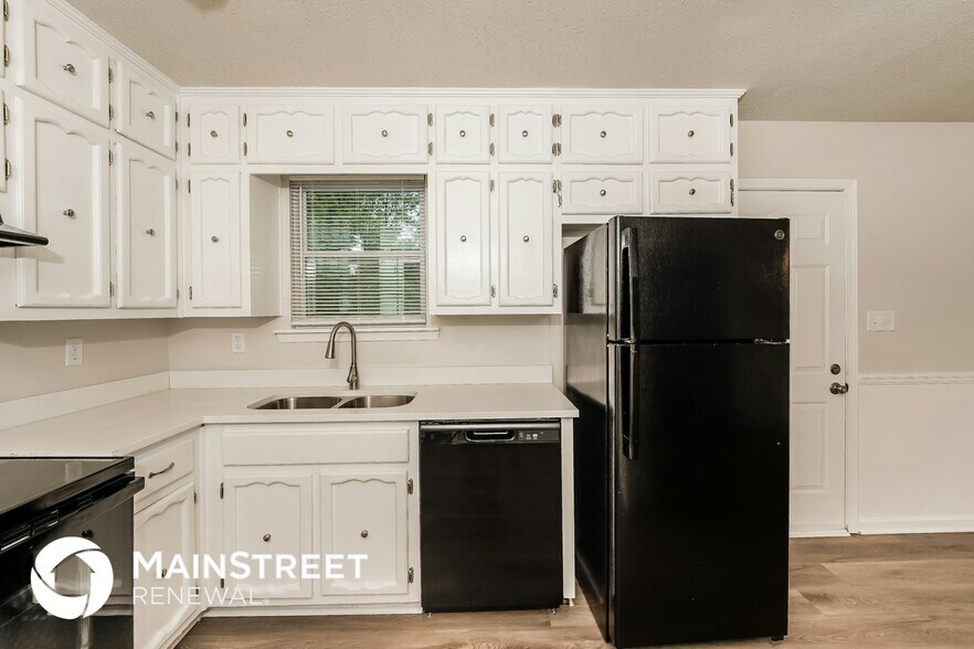 Building Photo - 4204 Denniston Cir