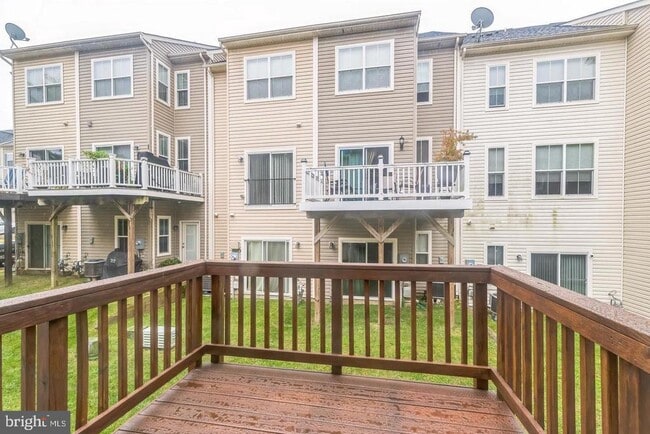 Building Photo - 107 Magnes Pl