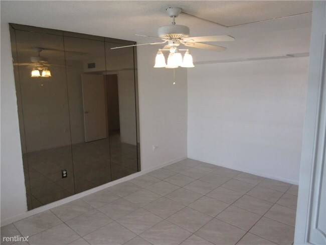 Building Photo - 803 W Oakland Park Blvd