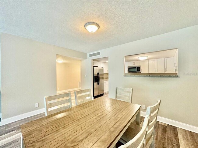 Building Photo - 220 Belleview Blvd