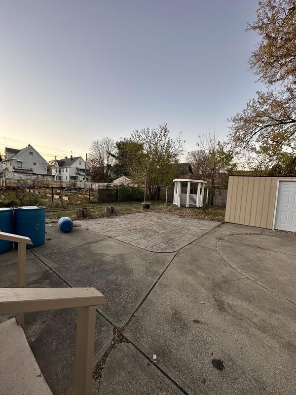 Building Photo - 4002 Robert Ave