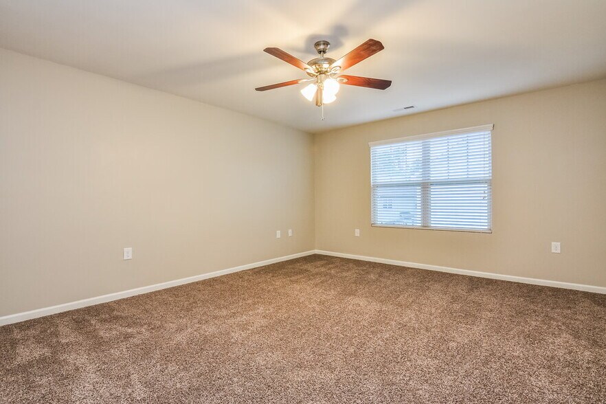 Building Photo - 600 Lavenham Ln