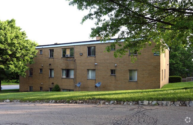 Building Photo - Brittain Woods