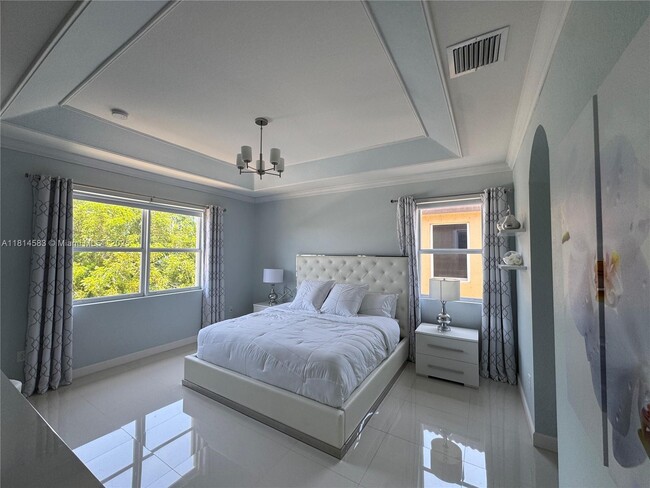 Building Photo - 24921 SW 118 Ct