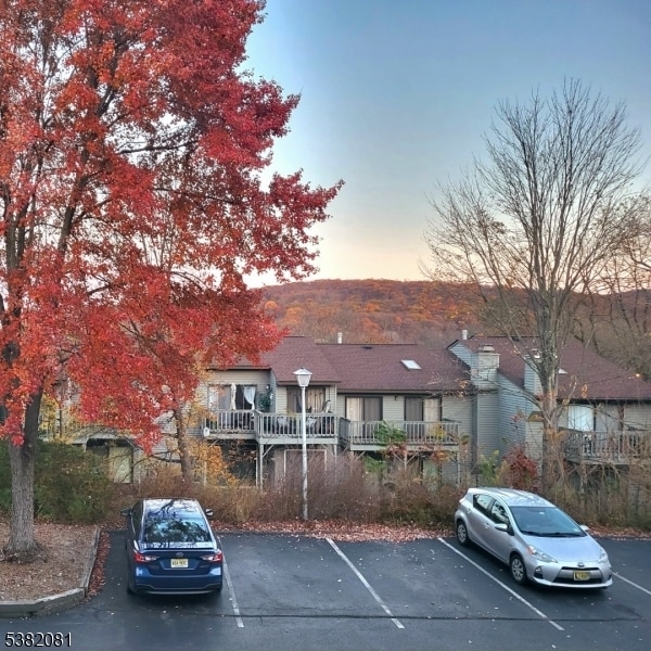 Building Photo - 1211 Spruce Hills Dr