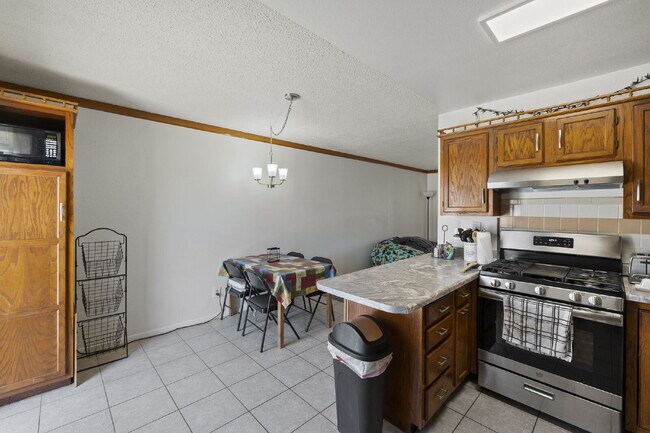 Building Photo - 2650 Willard Dr