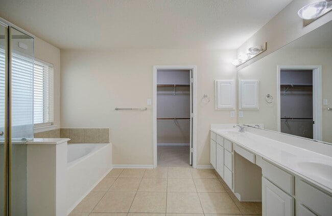 Building Photo - 15115 Russet Bend Ln