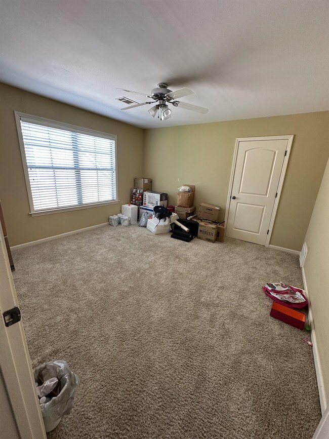 Building Photo - 9328 Owl Hill Dr