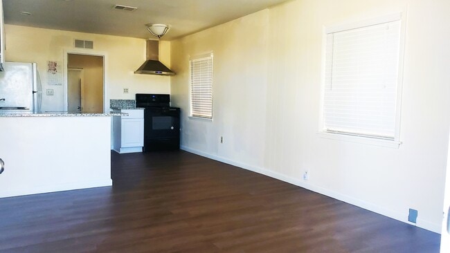 Living room _ dining room - 611 W Ocotillo Ave