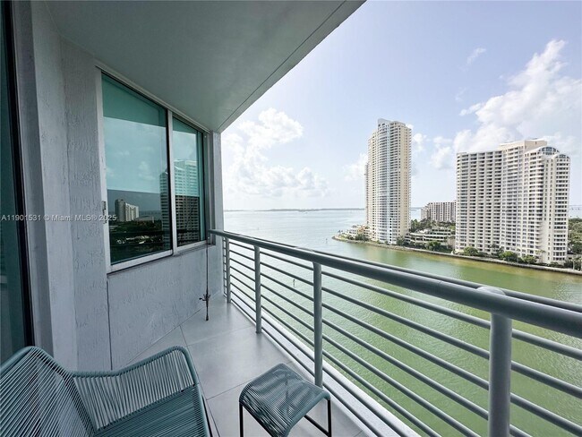 Building Photo - 335 S Biscayne Blvd