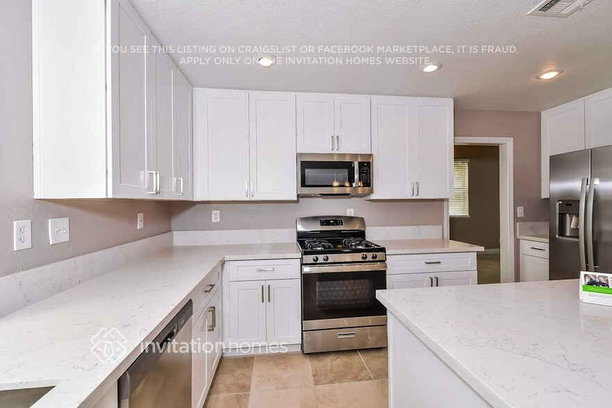 Building Photo - 2264 Black Pine Dr