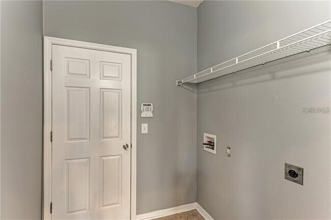 Building Photo - 10267 Newminster Loop