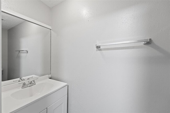 Building Photo - 10903 Maple Rock Dr
