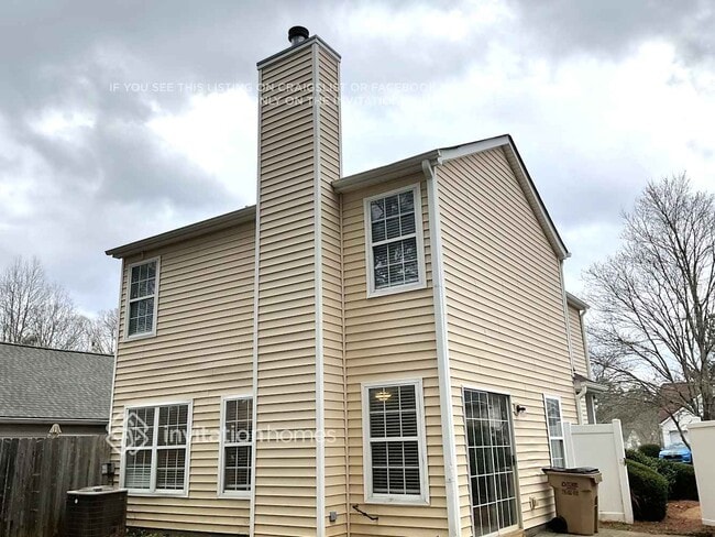 Building Photo - 521 Stanford Pl