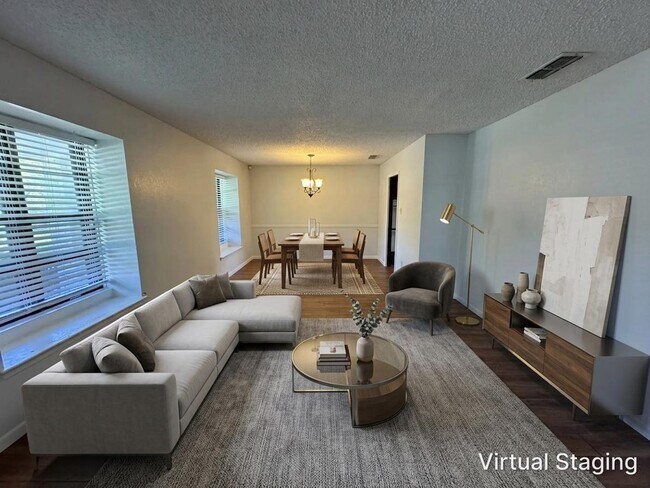 Building Photo - 807 Bass Cir