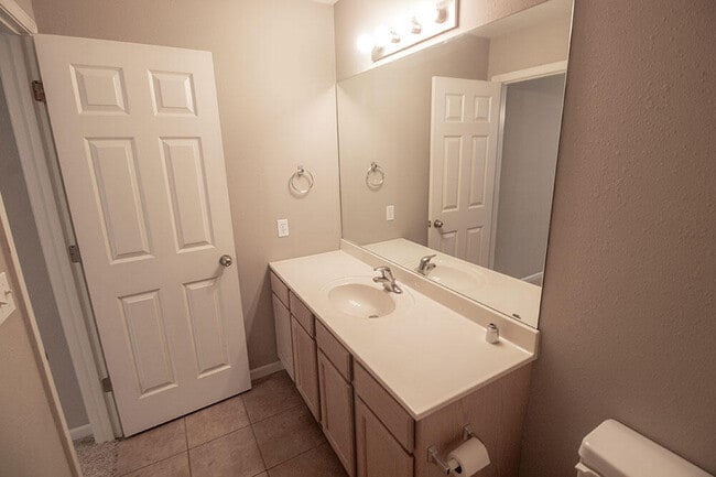 Building Photo - 4006 Snowy Owl Dr