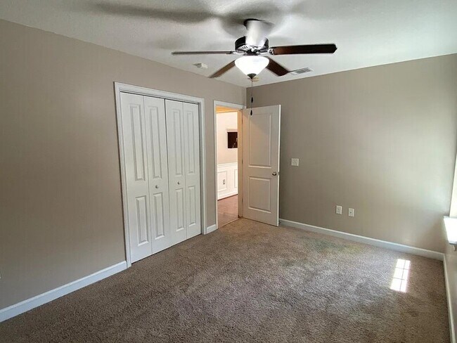 Building Photo - 231 Augusta Way