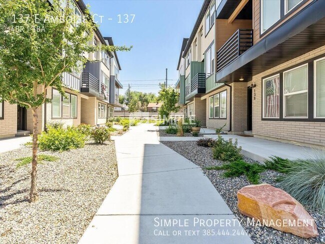 Building Photo - 137 E Amboise Ct