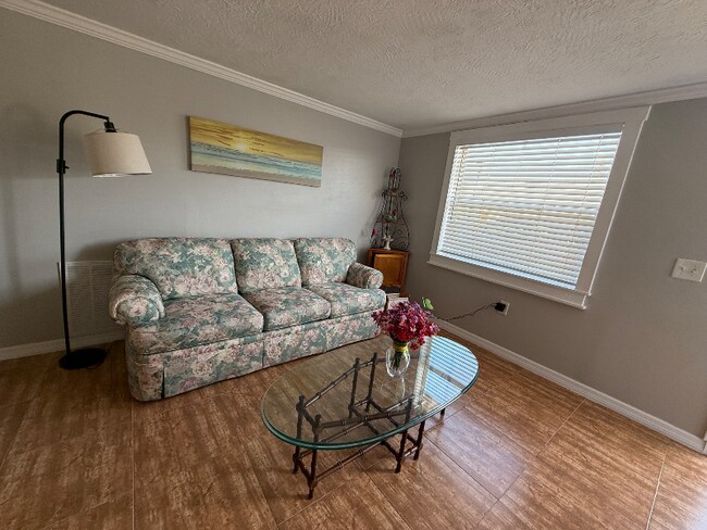 Building Photo - 4948 Allner St