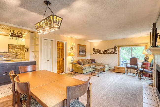 Building Photo - 1063 Vail View Dr