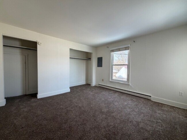 Building Photo - 38-42 E XENIA