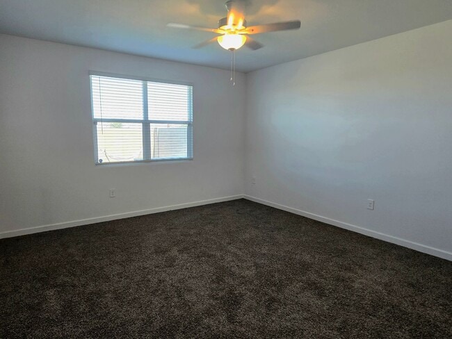 Building Photo - 3-bedroom home In Superstition Vistas, just 2 years new