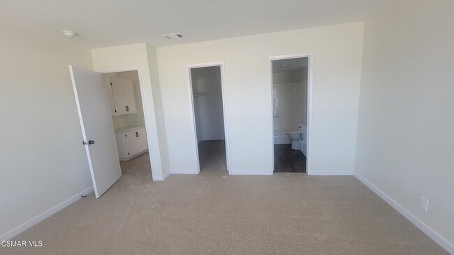 Building Photo - 2075 Sierra Pl