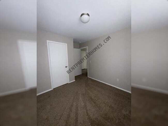 Building Photo - 7525 Lipizzan Rd