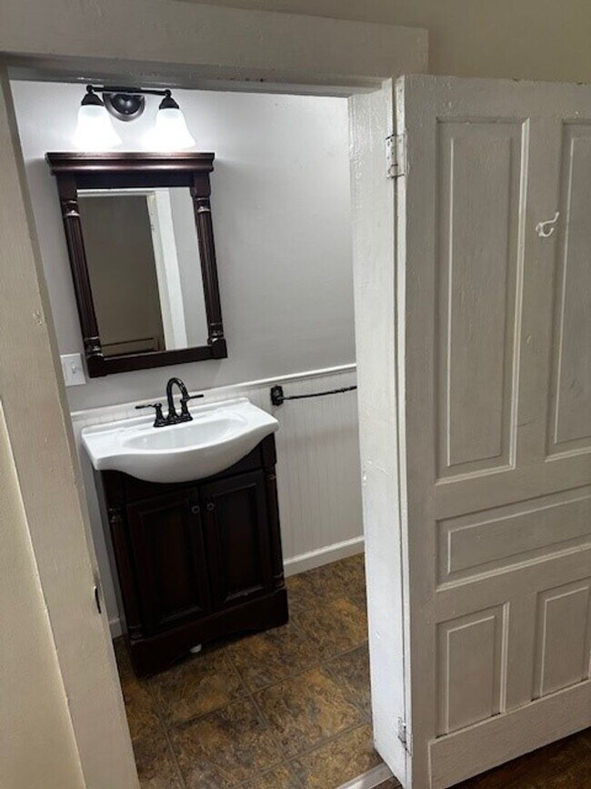 Building Photo - 3 bedroom semi Etters