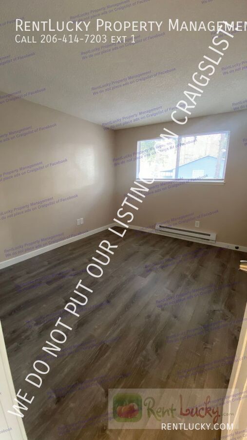 Building Photo - FULLY REMODELED 2-Bedroom Unit with Garage...