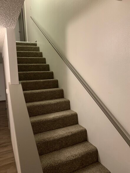 Building Photo - 3611 Butternut Dr