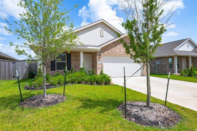 Building Photo - 2805 Fountain Wds Dr