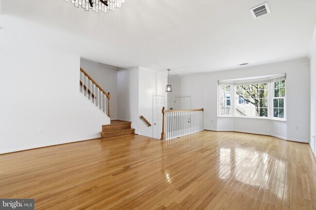 Building Photo - 9663 Franklin Woods Pl