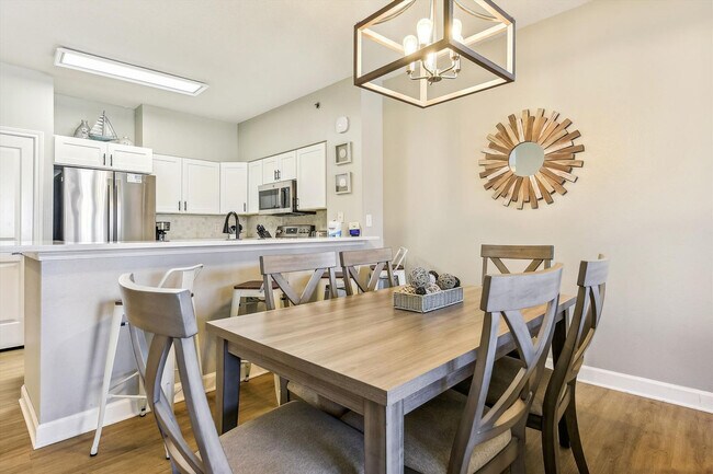 Building Photo - 104 Gulfside Ct