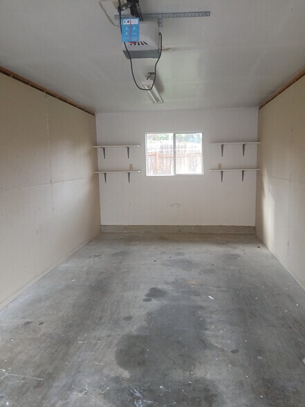 Building Photo - 7622 Chinook Ave