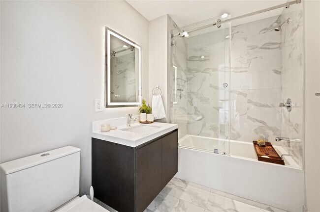 Building Photo - 851 NE 1st Ave