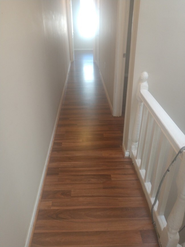 Hallway - 402 E Lorraine Ave