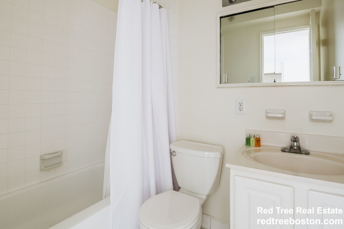 Building Photo - 175 Freeman St