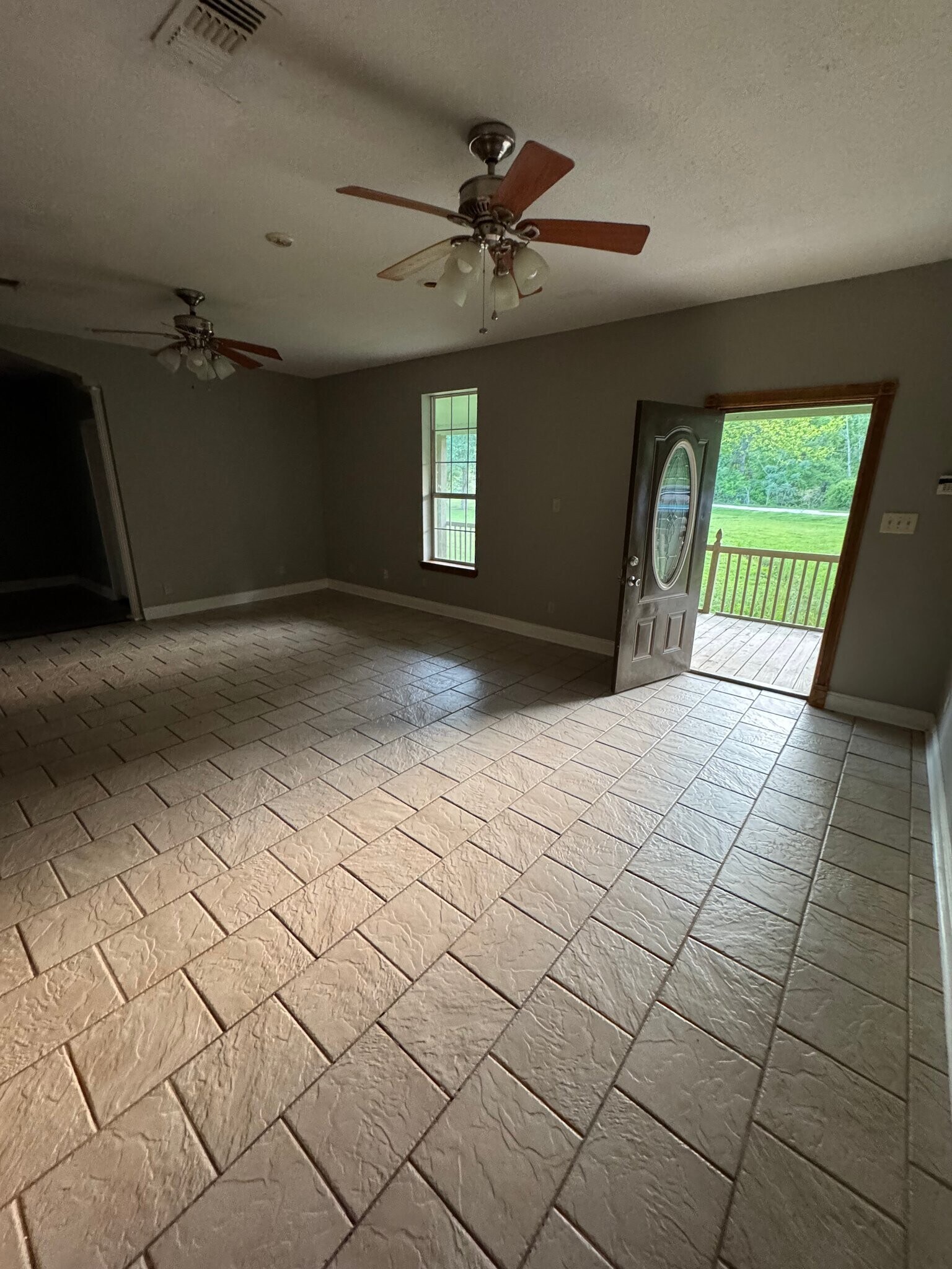 Building Photo - 286 Vestry Rd