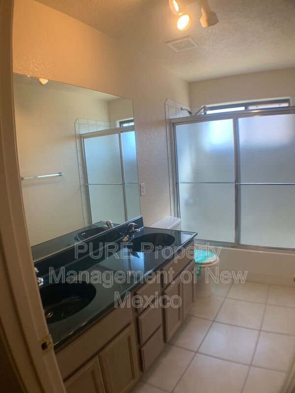 Building Photo - 4108 Abbey Rd